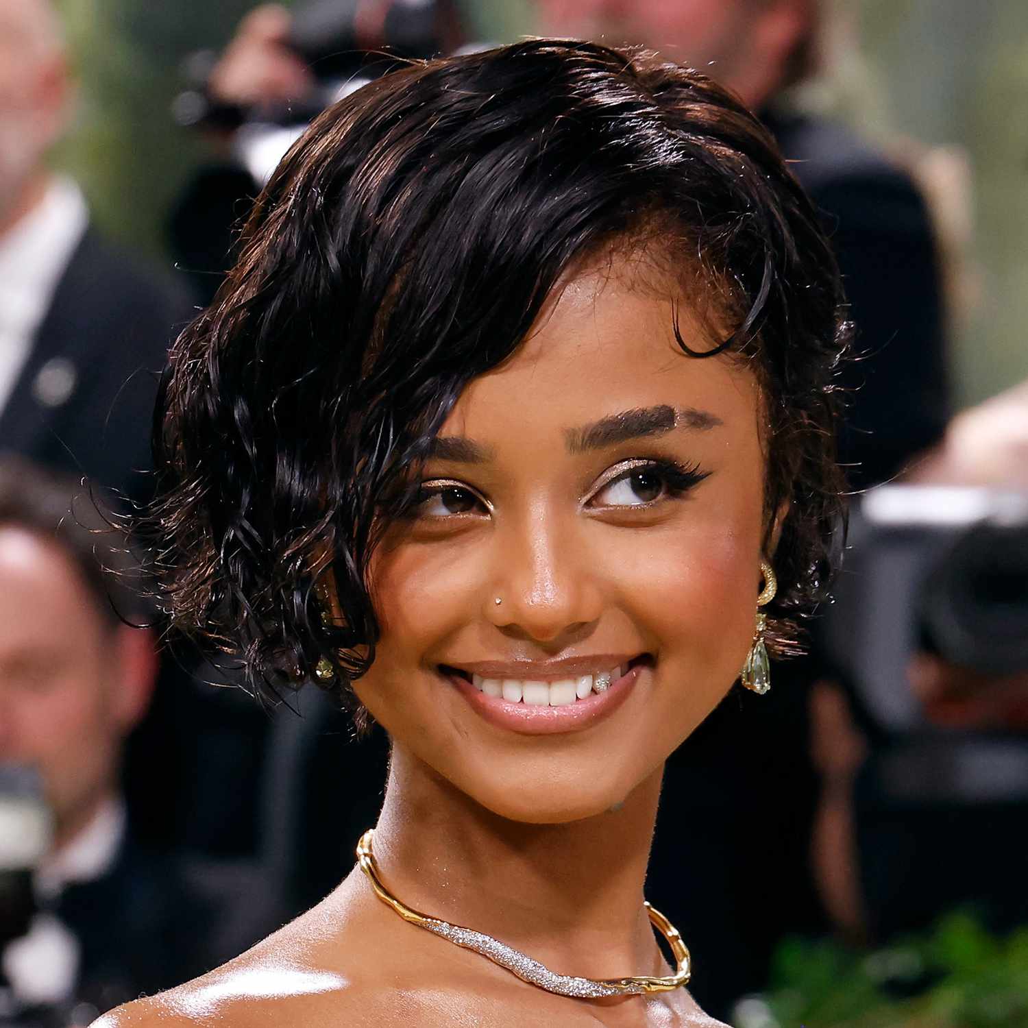 Tyla attends the Met Gala with a wet, wavy, side-parted bob