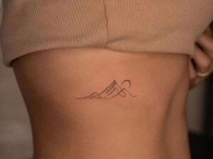 Considering a Fine Line Tattoo? Here’s What to Know Before Getting One